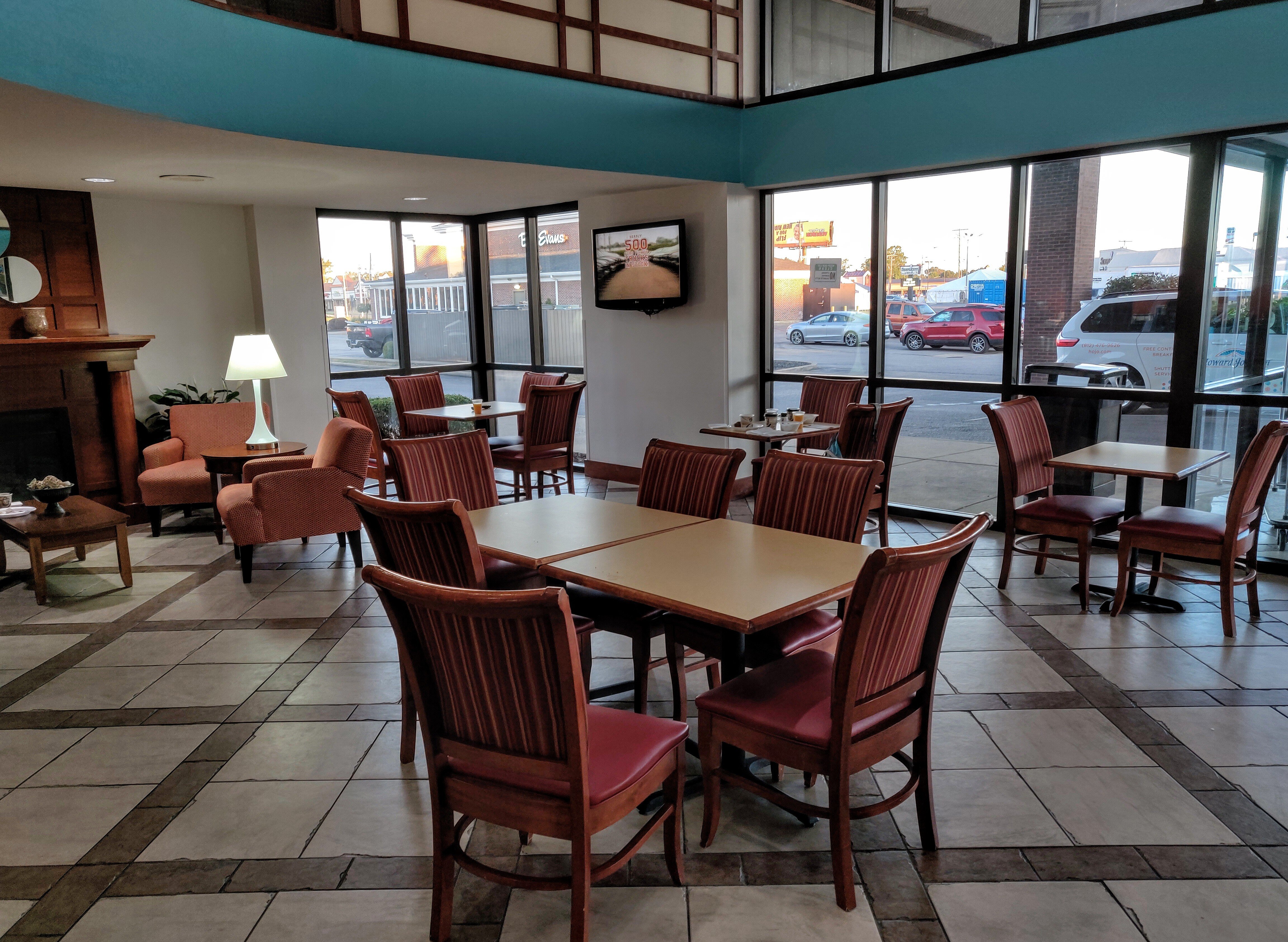 Howard Johnson by Wyndham Evansville East-餐饮