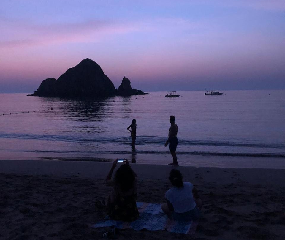 Sandy Beach Hotel & Resort主图