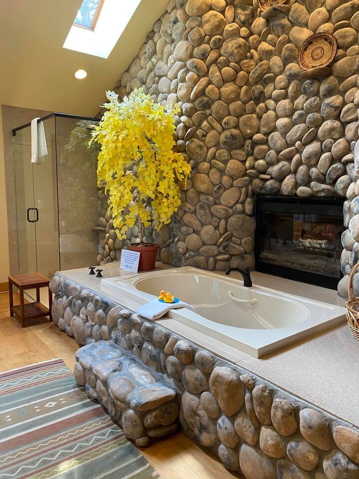 Riversong Inn Retreat-浴室