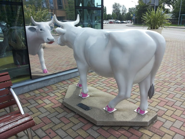Sculpture cow-Ventspils必去景点