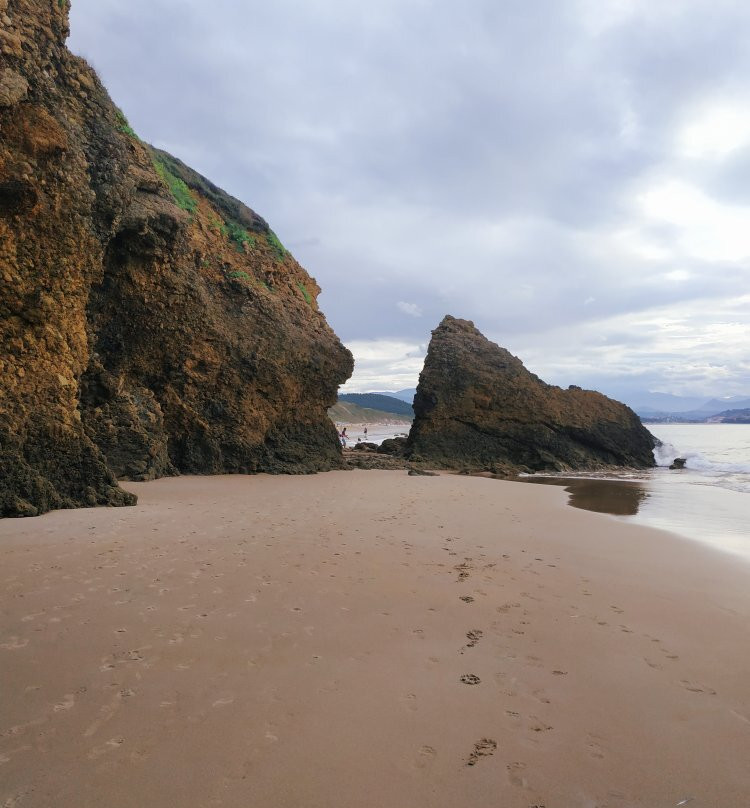 Playa De Gerra-San Vicente de la Barquera必去景点