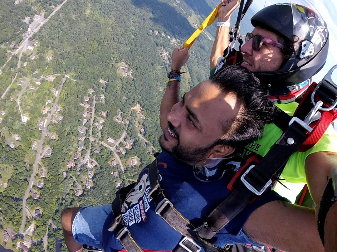 Sky's The Limit Skydiving Center-East Stroudsburg必去景点