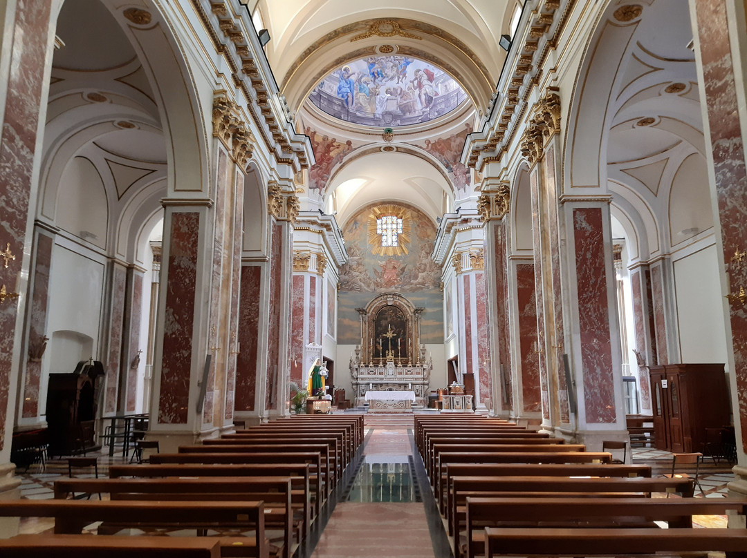 Cattedrale di San Pietro Apostolo-伊塞尔尼亚必去景点