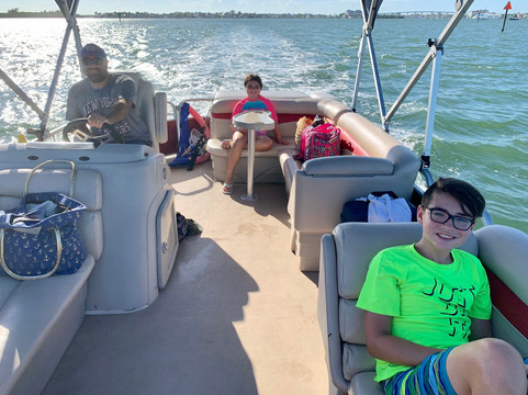 Marina Mikes Boat Club & Rentals-迈尔斯堡海滩必去景点