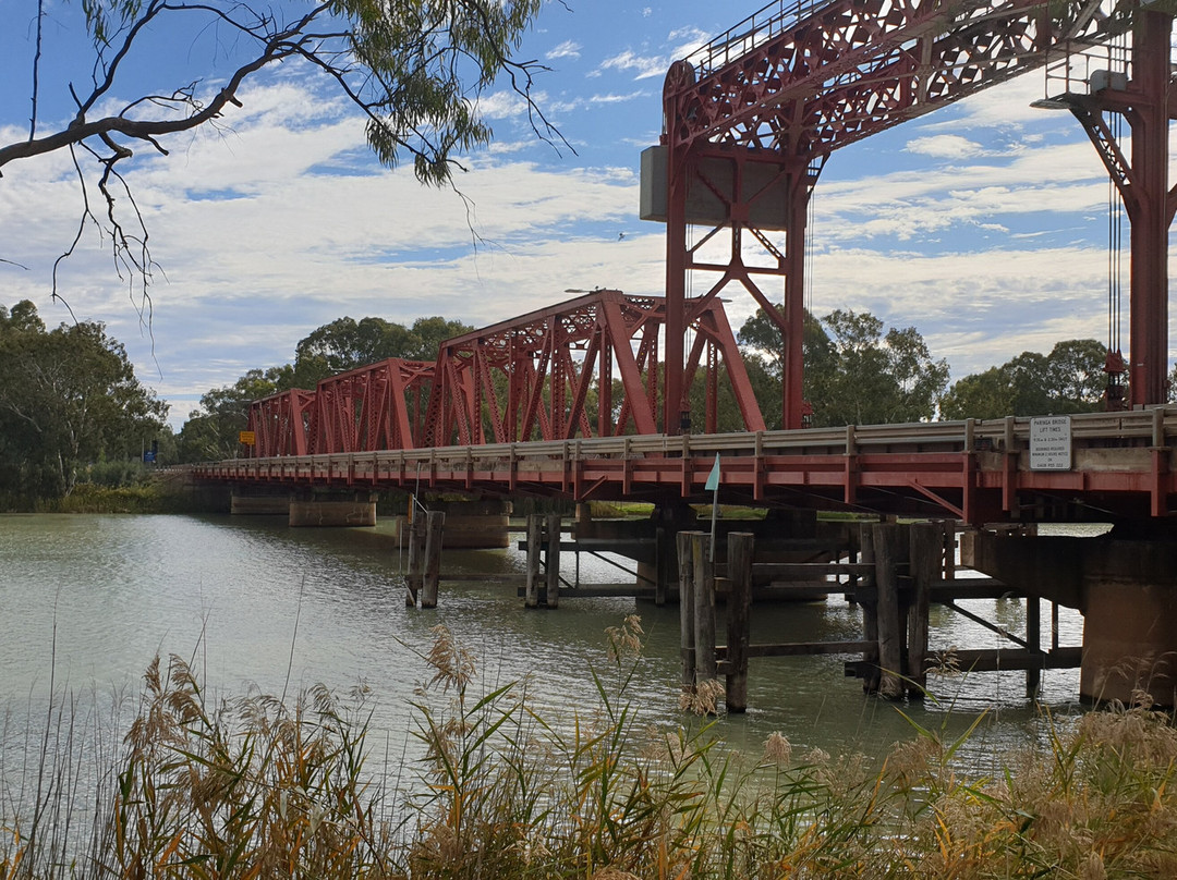 Bert Dix Memorial Park-Paringa必去景点