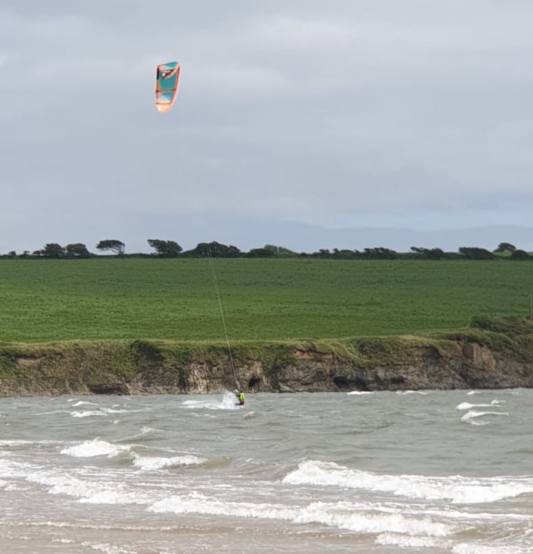 Hooked Kitesurfing景点图片