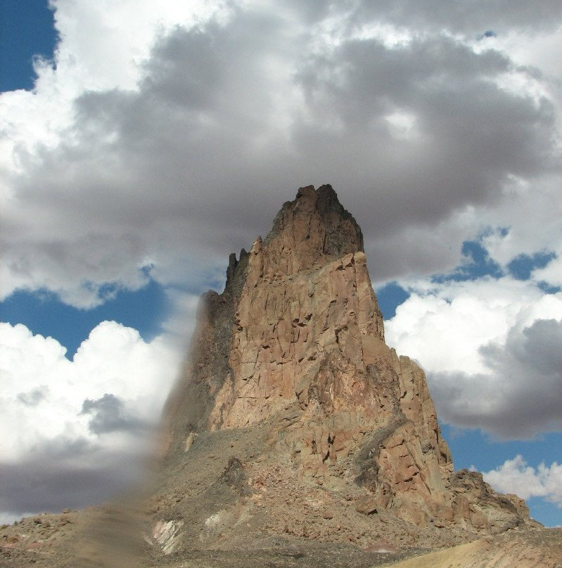 Agathla Peak景点图片