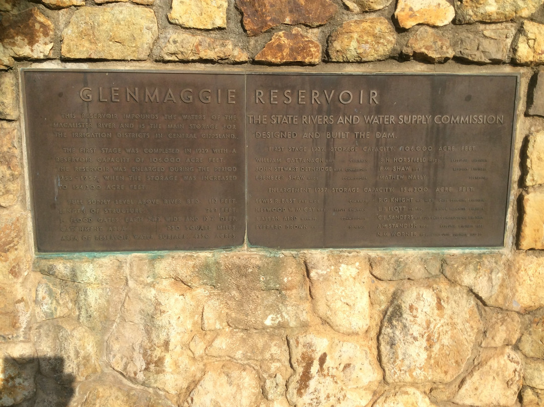 Lake Glenmaggie Weir Wall-Glenmaggie必去景点