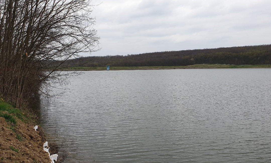 Jezero Lapovac-Nasice必去景点