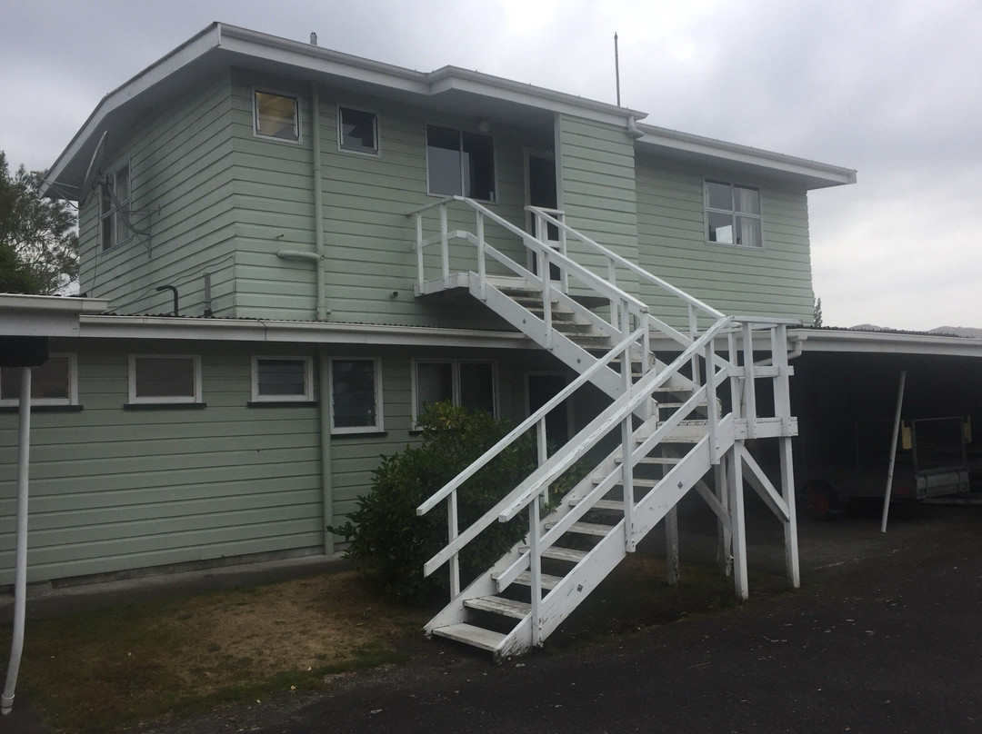 Mahoe Motel & Restaurant主图