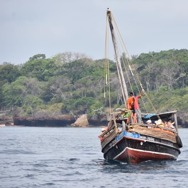 Charlie Claw's-Wasini Island必去景点