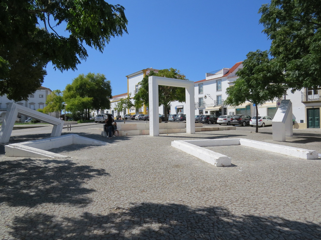 Praça Joaquim António de Aguiar-埃武拉必去景点