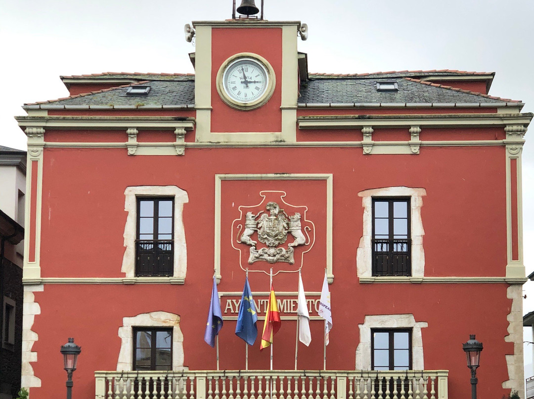 Ayuntamiento de Navia-Navia必去景点