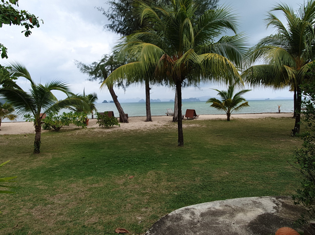 Thiw Son Beach Resort主图