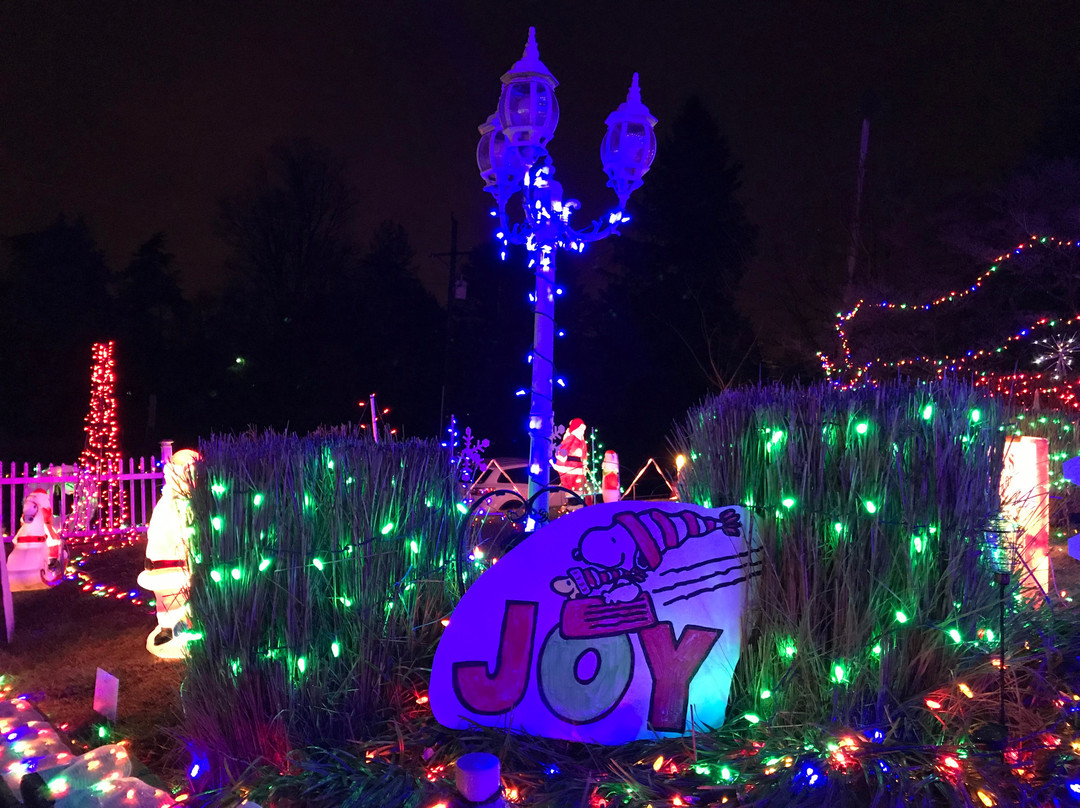 Santa Claus Lane-Bear必去景点