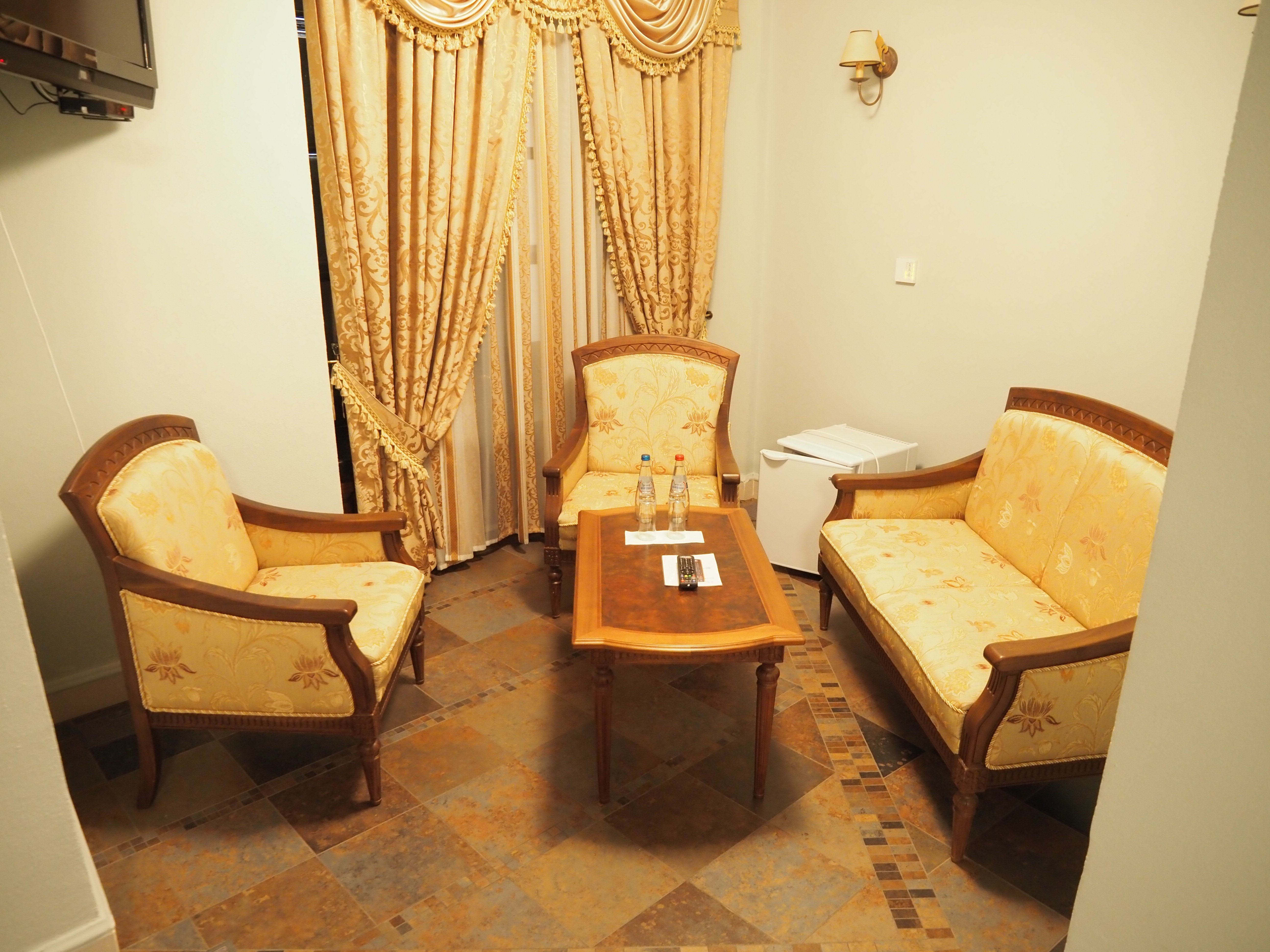 Mir Castle Hotel-官方