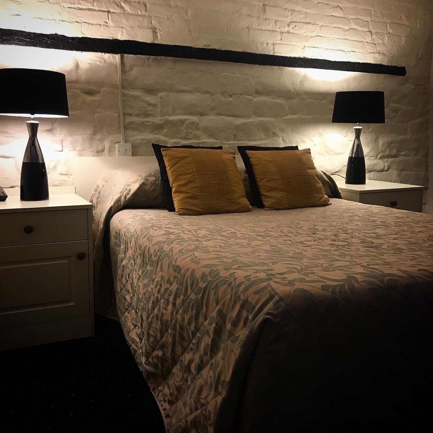 Tudor Hotel-官方