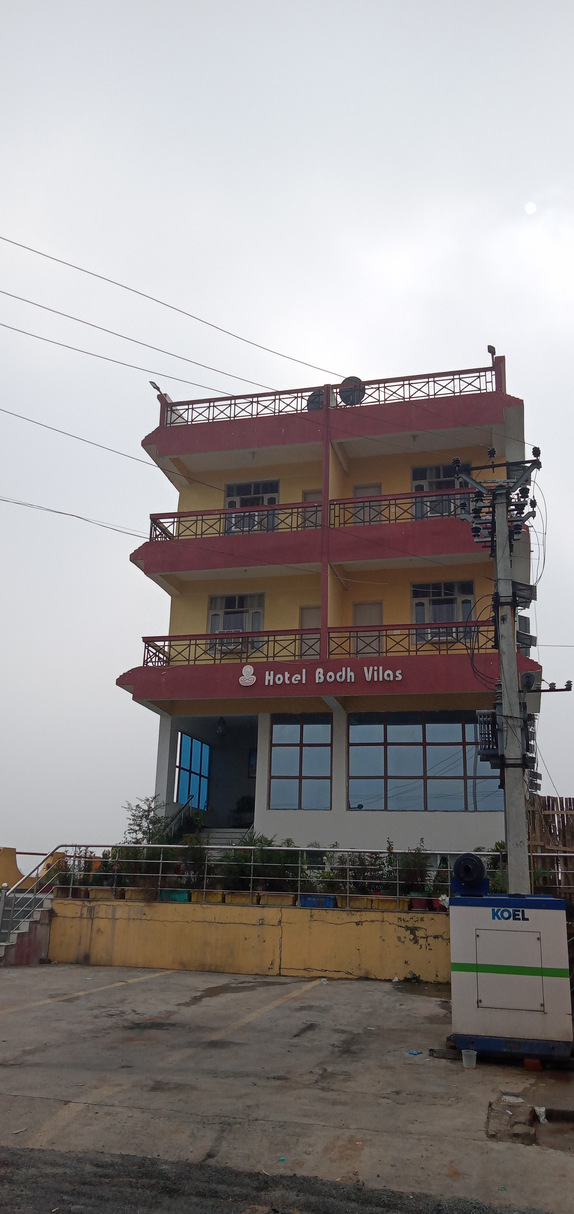 Hotel Bodh Vilas-portrait