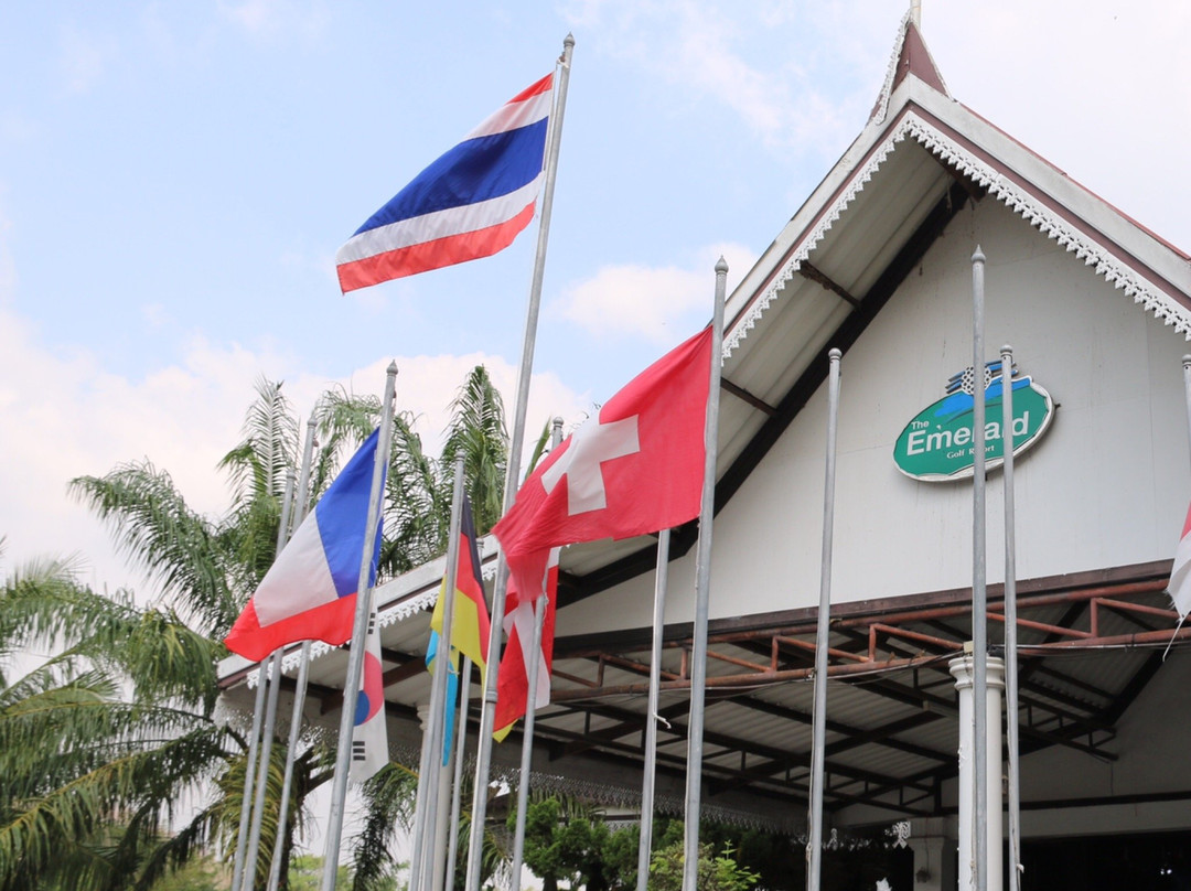 Emerald Golf Course-曼场必去景点