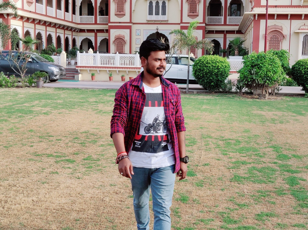 Rajvi Palace Hotel主图