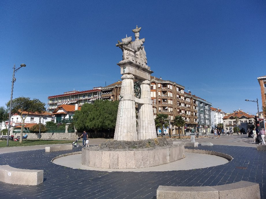 Monumento A Juan De La Cosa景点图片