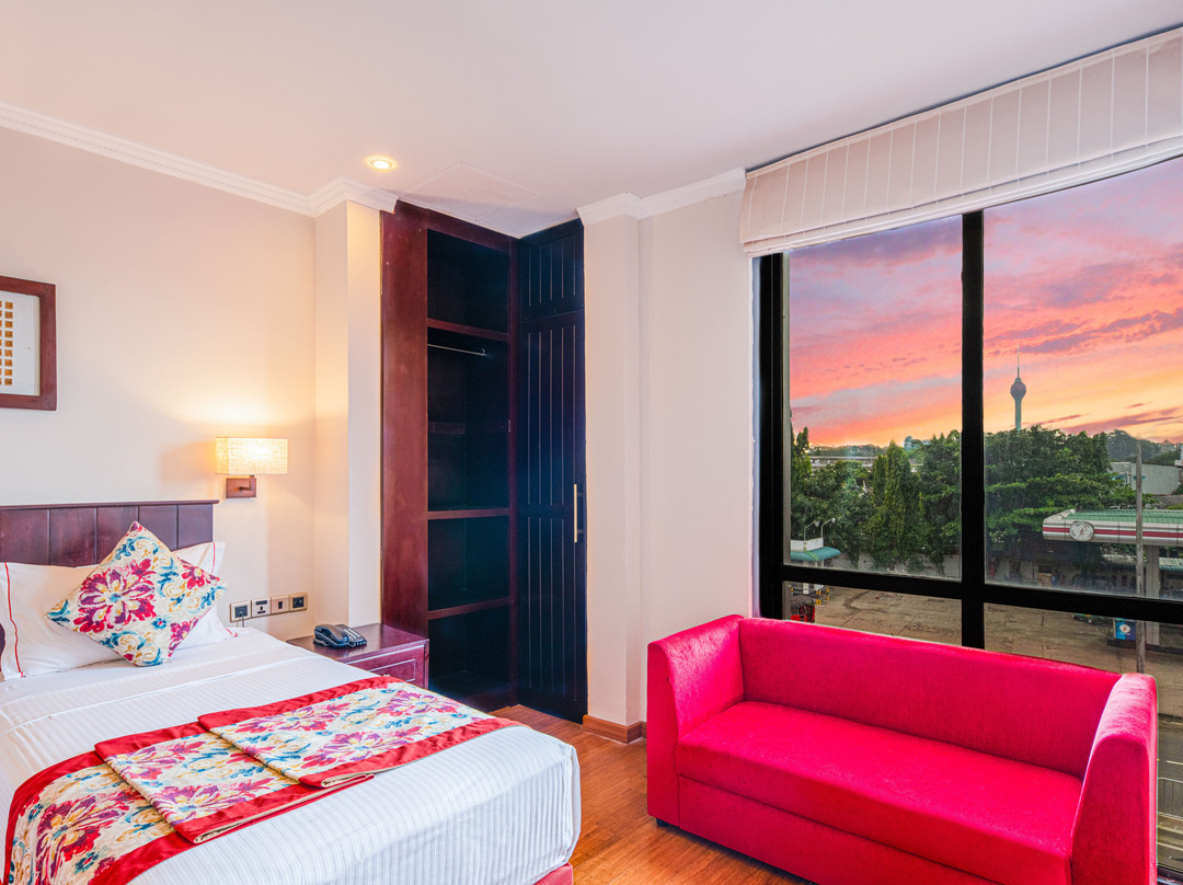 Earl's Red Colombo主图