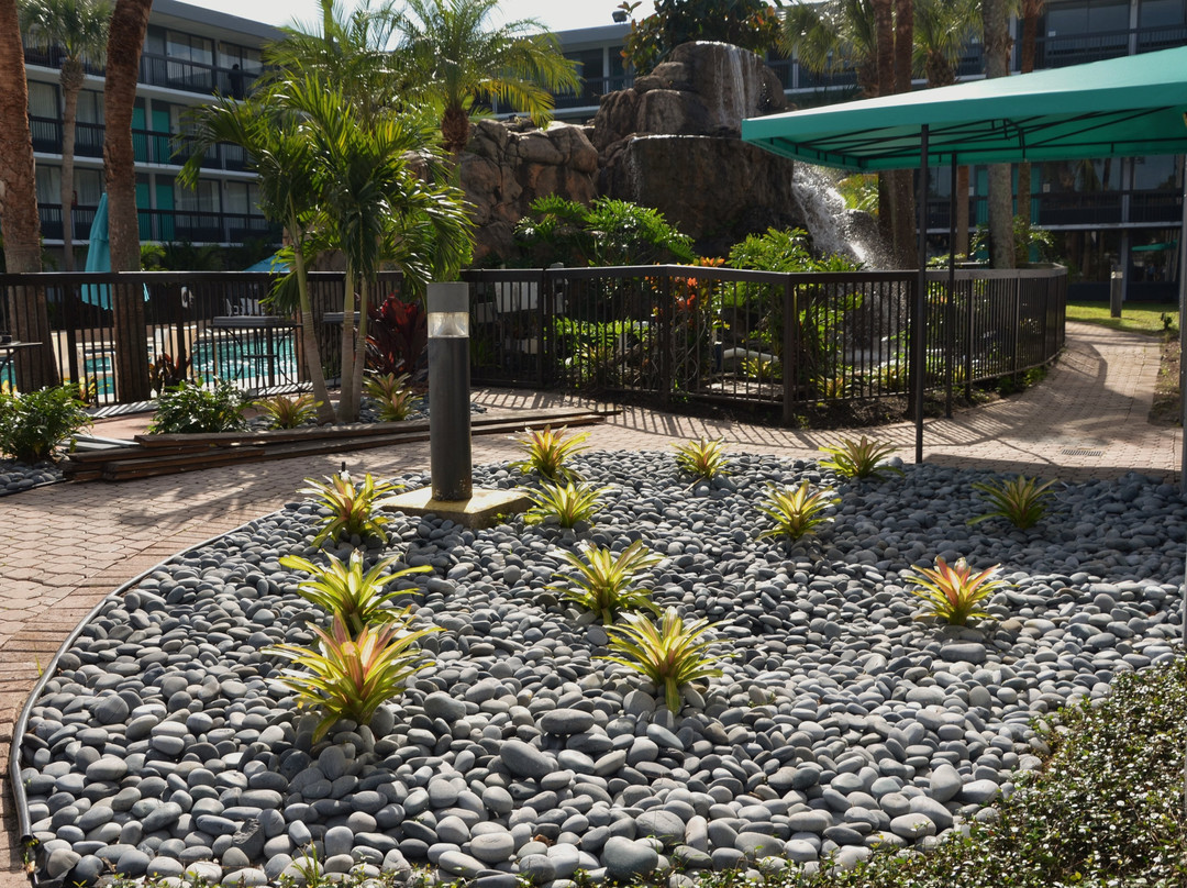 Opal Hotel And Suites主图