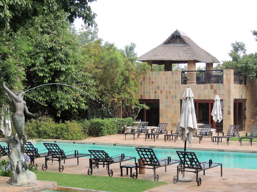 米斯泰山乡村酒店主图