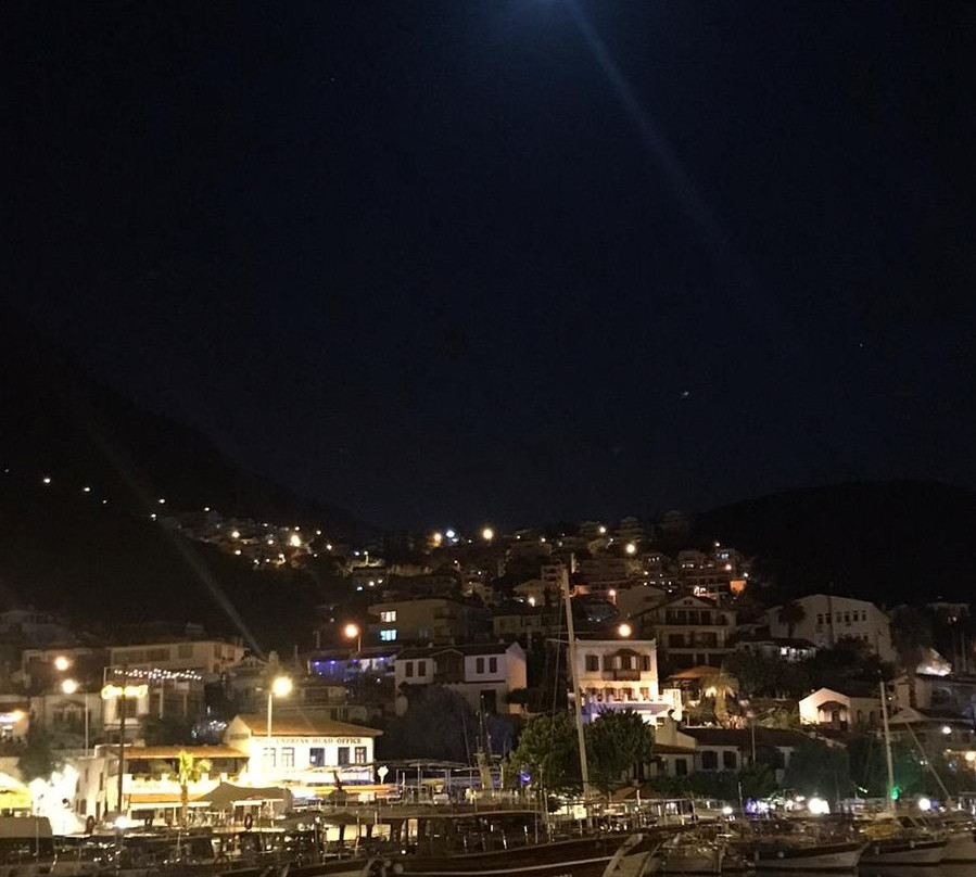 Barakuda Diving Center-卡斯必去景点