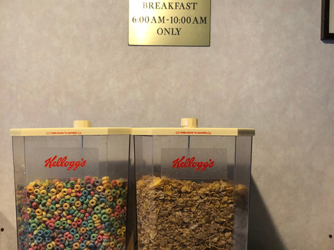 奥黑尔套房酒店主图