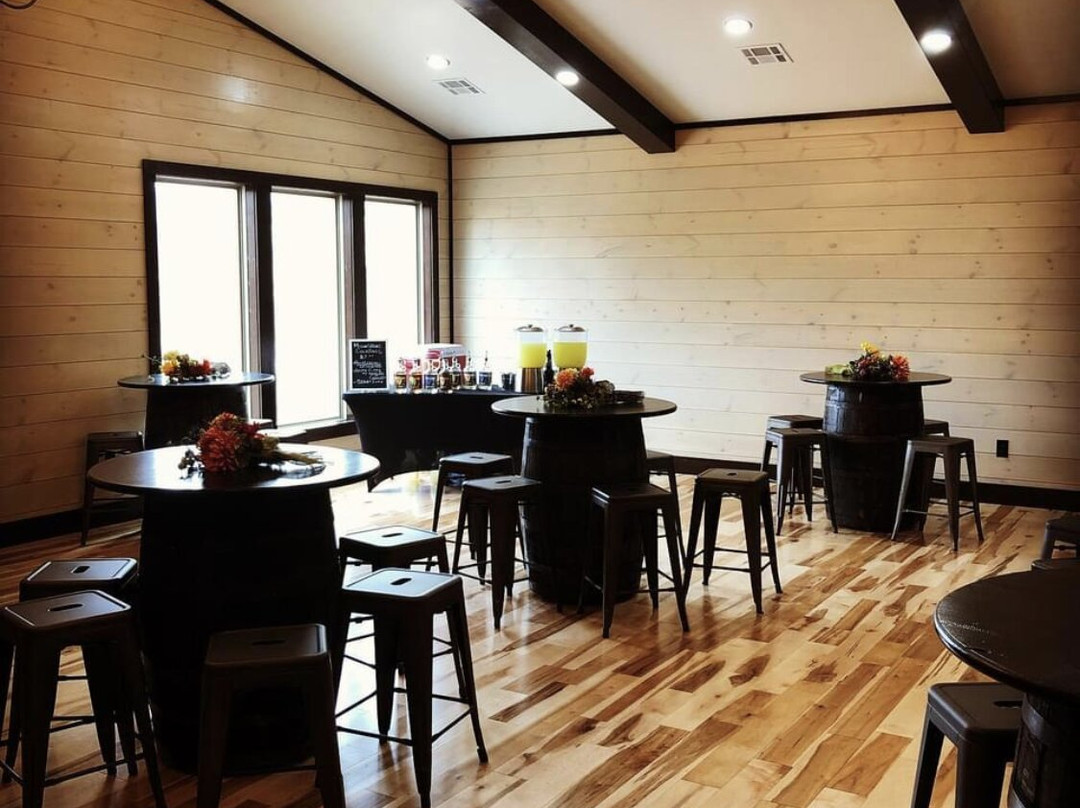 Tall Pines Distillery Mo-Noel必去景点