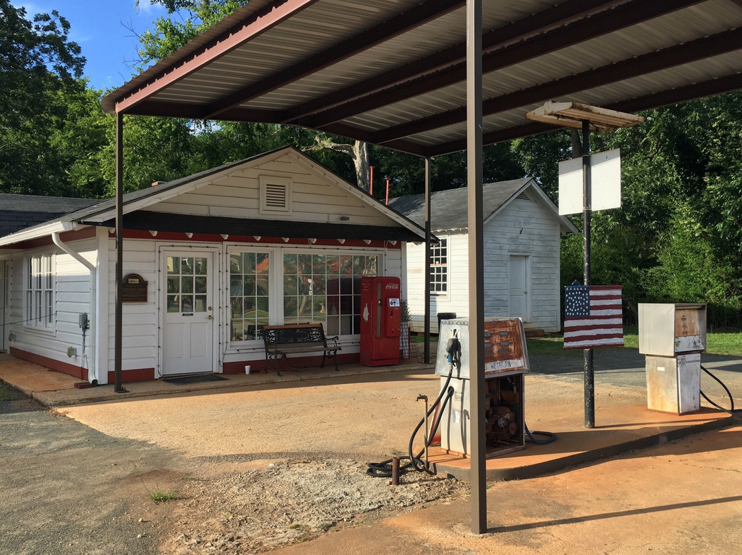 Billy Carter Gas Station Museum景点图片