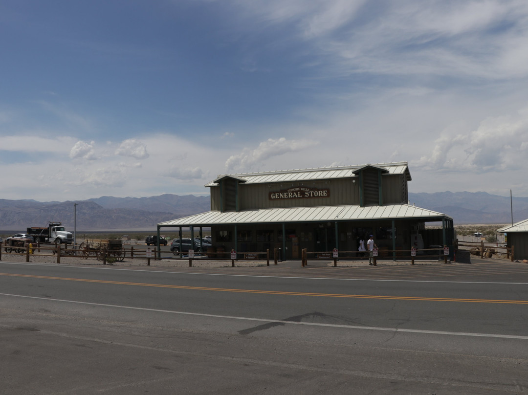 Stovepipe Wells旅游景点-Stovepipe Wells General Store