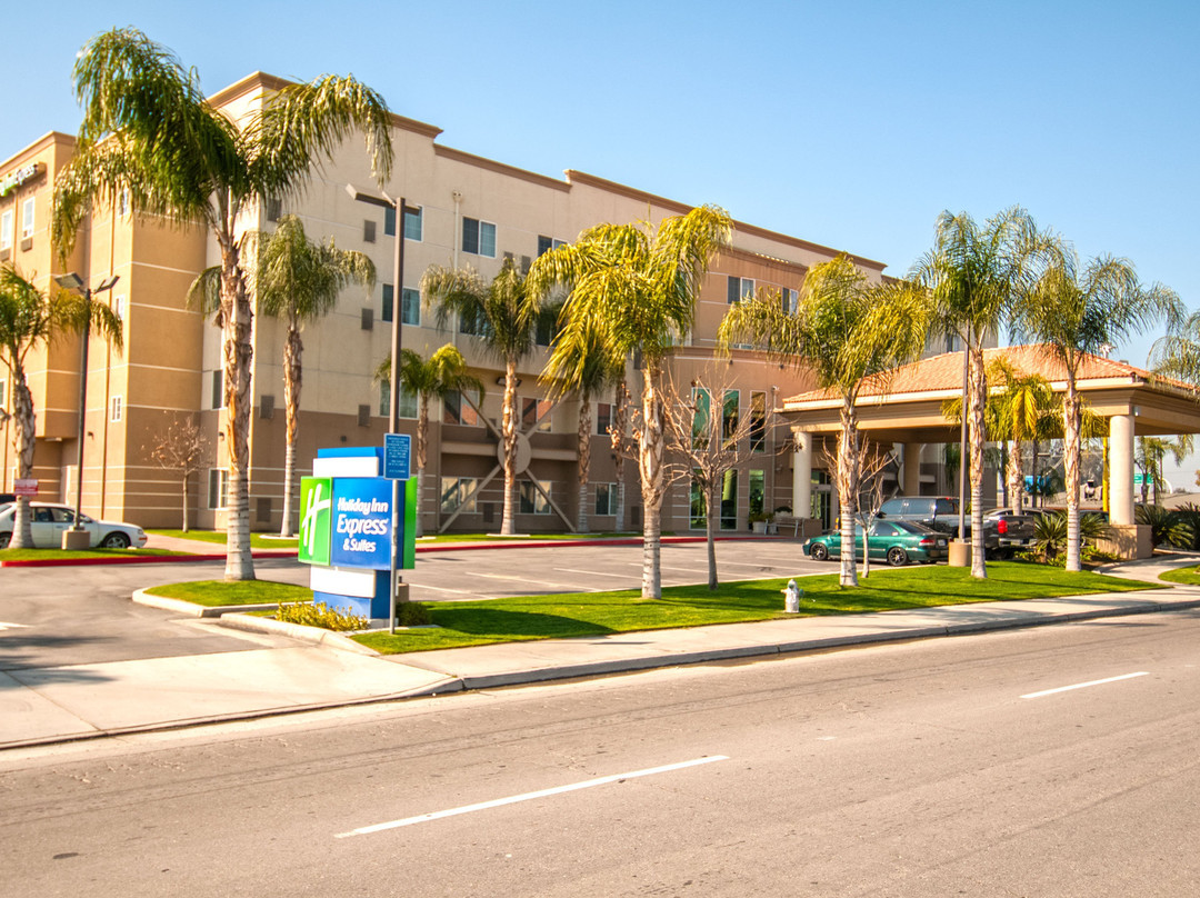 Holiday Inn Express & Suites Bakersfield Central by IHG主图