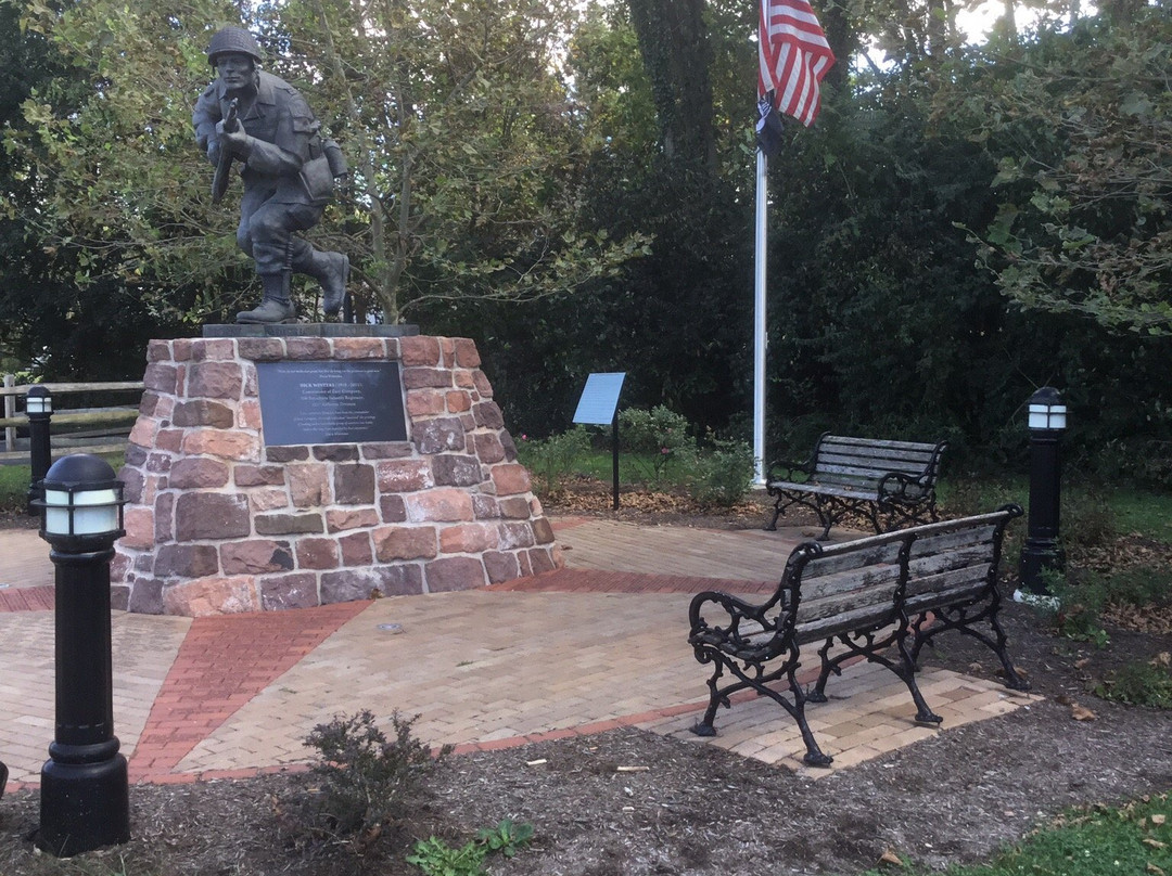 Winters Leadership Memorial at Veterans' Plaza-Ephrata必去景点