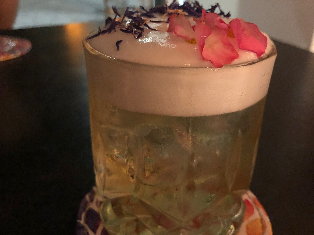 Circus Cocktail Bar-卡塔尼亚必去景点