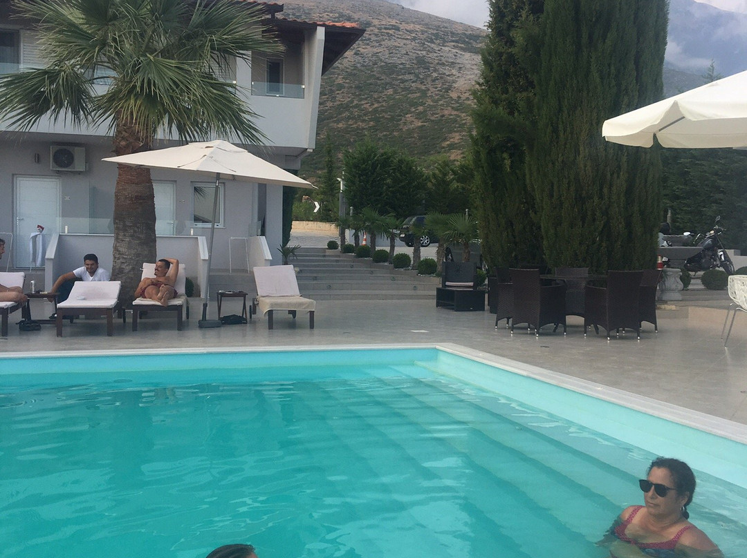 Golden View Residence主图