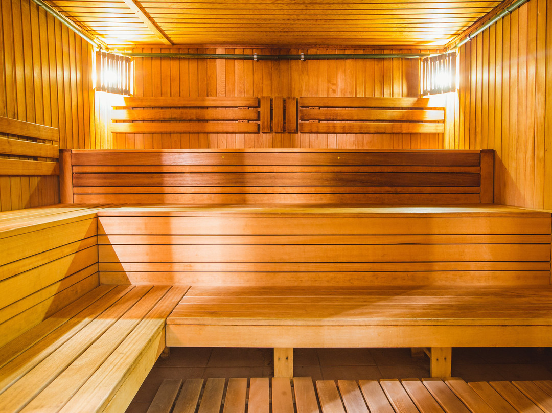 假日酒店度假村主图