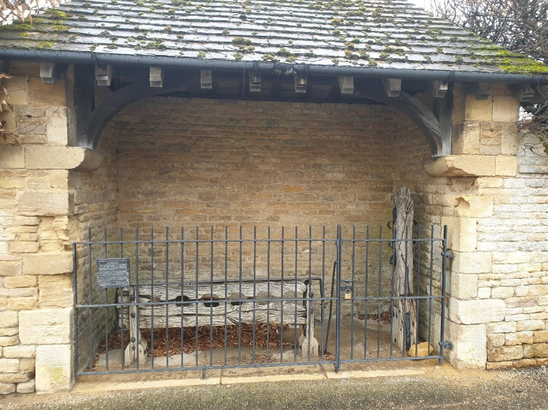 Apethorpe Stocks & Whipping Post