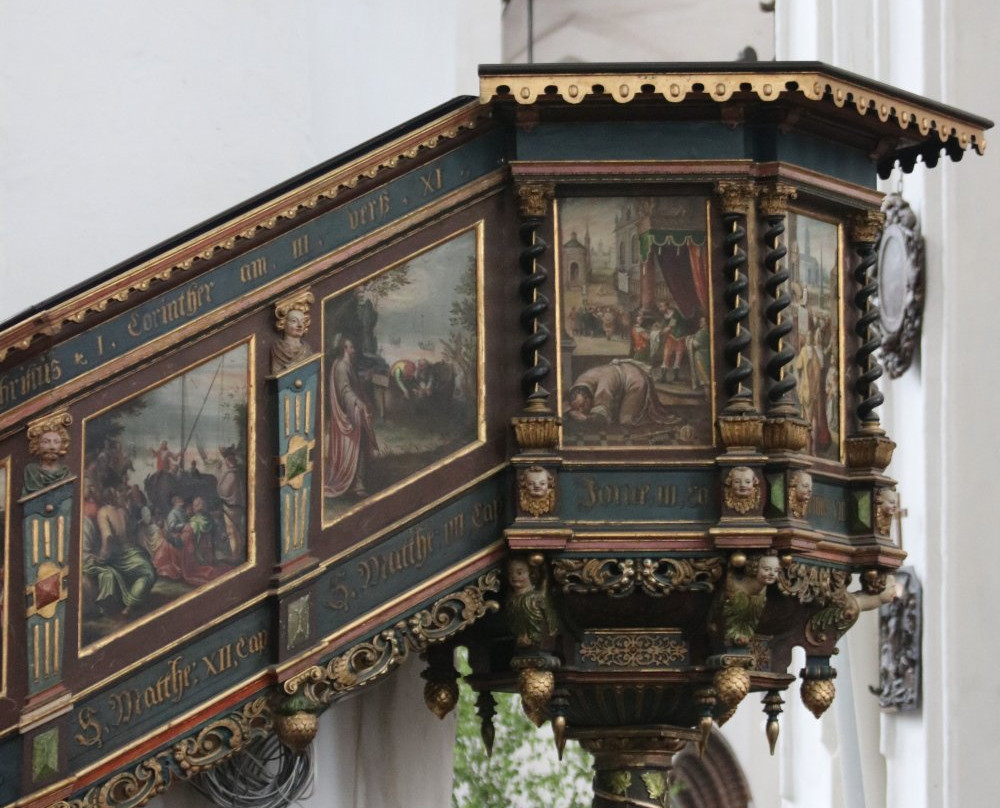 St. Mary's Church景点图片