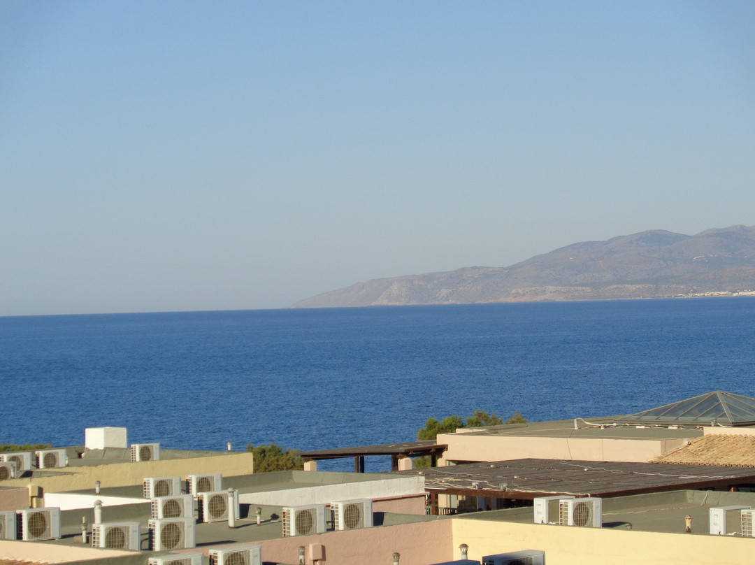 Golden Beach Hotel主图