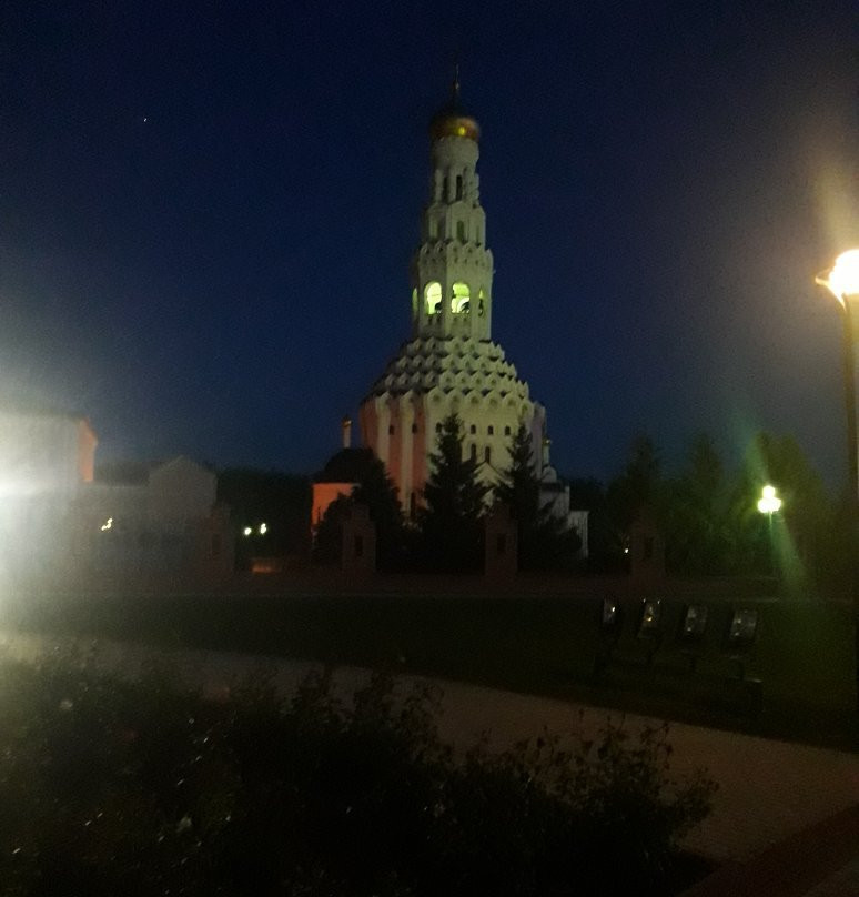 Saint Peter and Saint Paul Cathedral景点图片