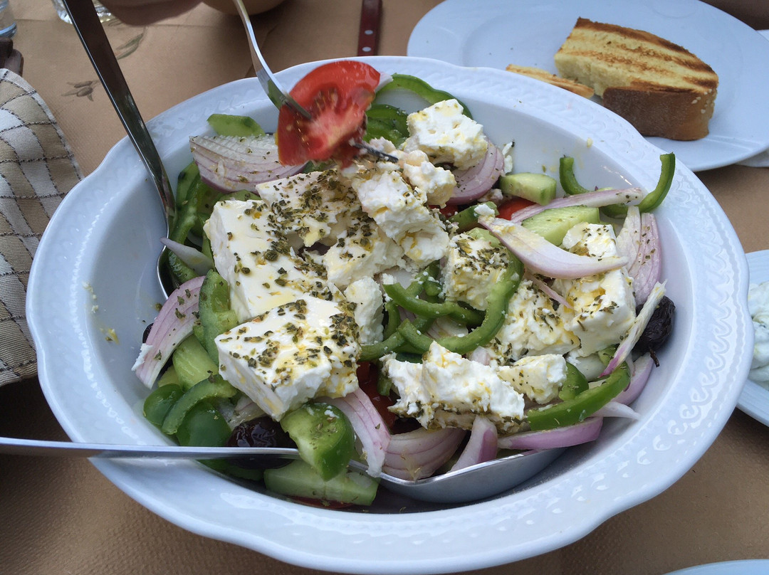 Perachora餐馆和美食-O Vasilis