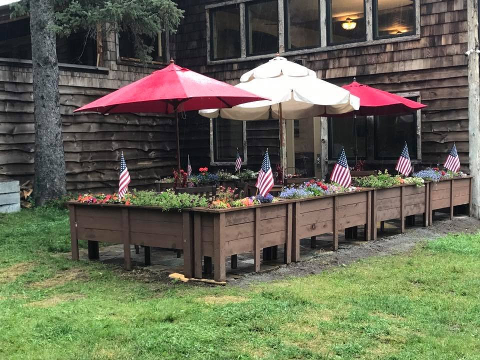 Adirondack Spruce Lodge主图