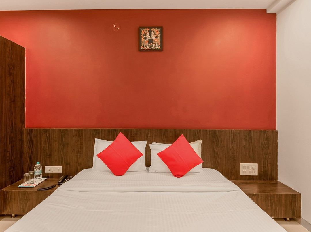 OYO 19196 Shree Sai Niladri Residency主图