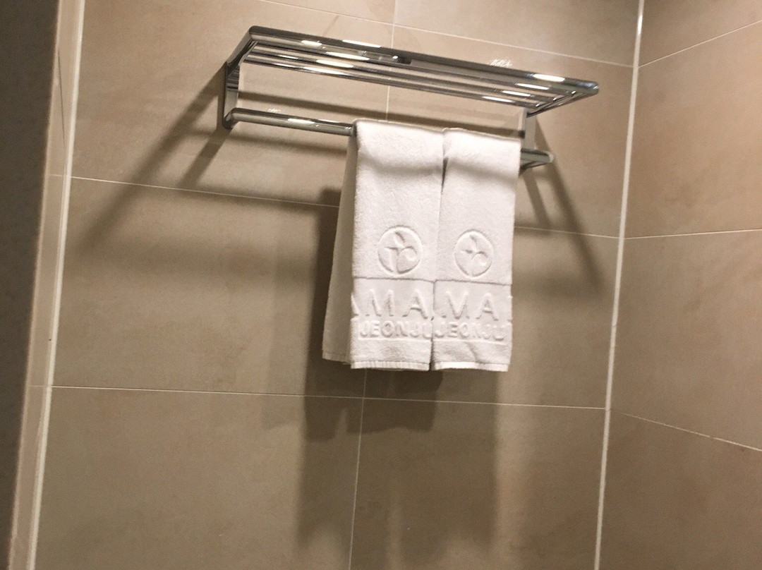 Ramada Jeonju Hotel主图