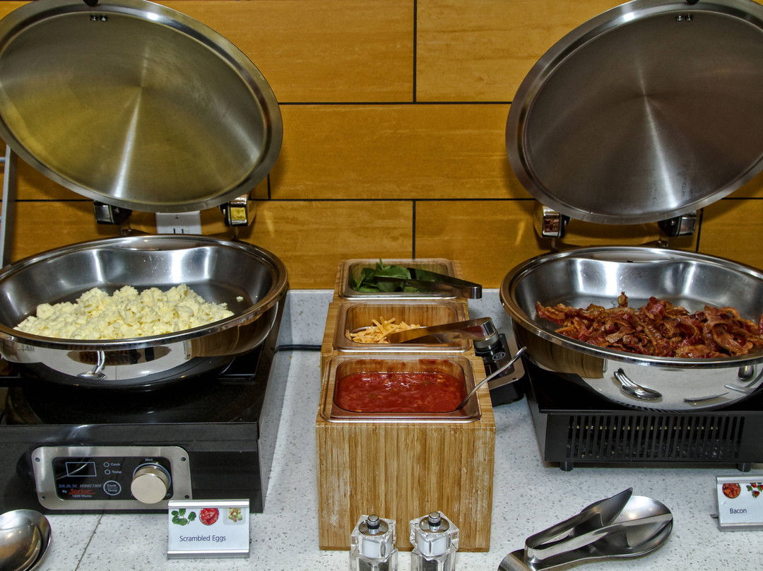 俄克拉荷马城穆尔春季山丘套房酒店主图