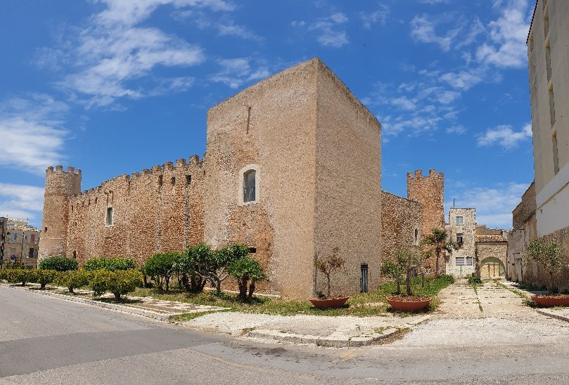 Castello dei Conti di Modica-Alcamo必去景点