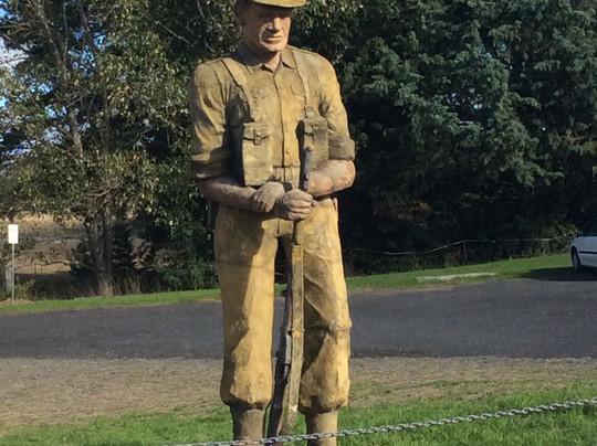 Uralla旅游景点-The Big Soldier