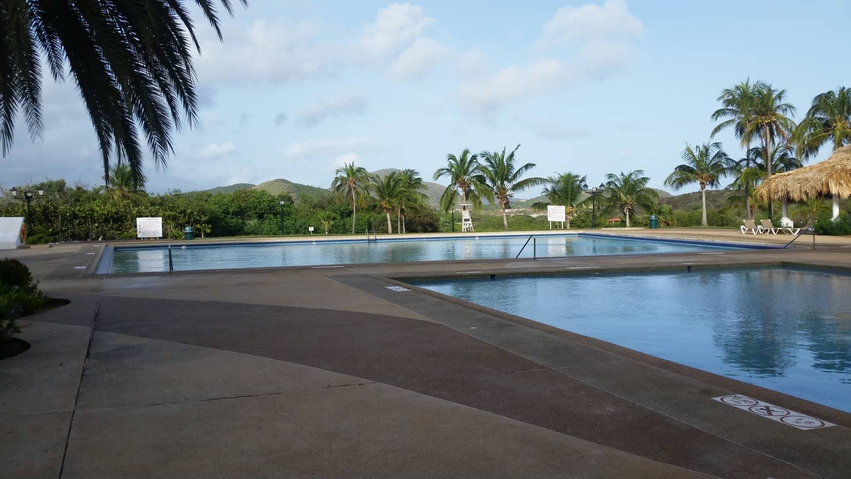 Hesperia Isla Margarita-泳池
